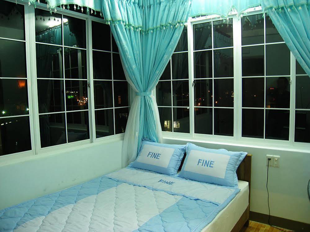 Sunny Fine Guesthouse Hue Buitenkant foto